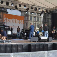 Stanfour checkt den Sound – Und Ihr? Checkt die Premiere der Wiesbaden All Stars gleich beim Stadtfest!