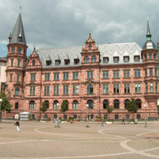 Stell dir vor, es ist Geburtstag und keiner gratuliert – 125 Jahre Rathaus in Wiesbaden werden nun doch gefeiert