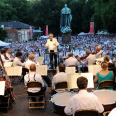 Pop trifft Klassik im Kurpark – Open Air-Konzert mit Herbert Siebert und Orchester