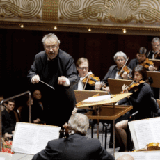 „Alle Menschen werden Brüder“ – Herbert Siebert dirigiert Beethovens 9. bei Benefizkonzert im Kurhaus