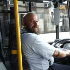 Dickes Fell im Traumberuf – Ein Wiesbadener Busfahrer erzählt