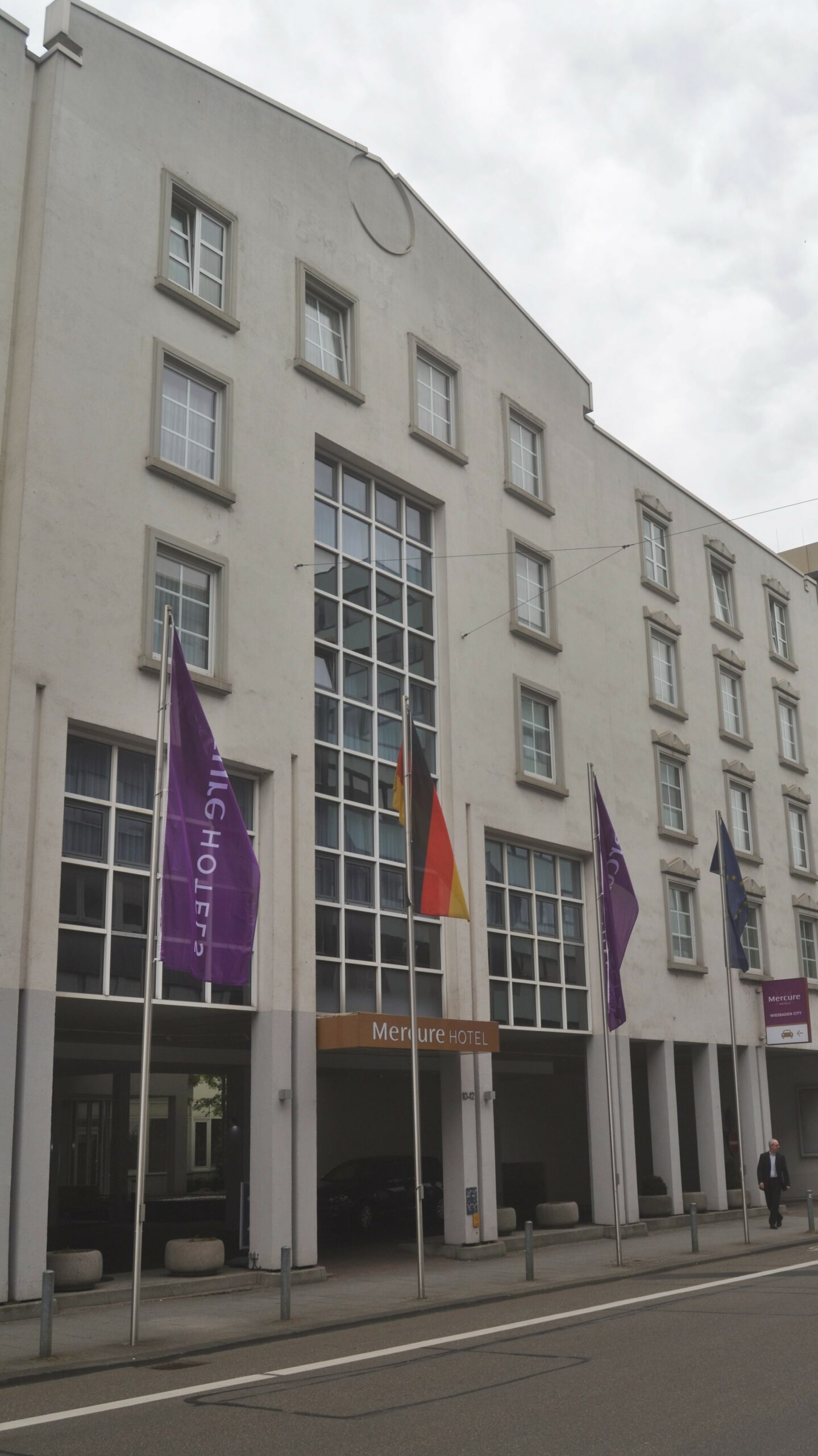 Mercure Hotel übernimmt Crowne Plaza in der Bahnhofstraße – Umfangreiche Neugestaltung geplant