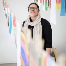 „Weil Kunst mein Leben ist“: Sara flüchtete wegen ihrer Kunst aus Afghanistan – und fand in Wiesbaden eine spannende Aufgabe
