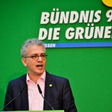 Promis auf der Zielgeraden: Wahlkampfhilfe für Wiesbaden von Tarek Al-Wazir (Grüne) und Christian Lindner (FDP) am 1. März