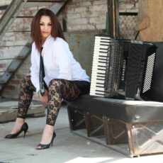 Klänge, die man dem Akkordeon gar nicht zutraut: Virtuosin Veronika Todorova in Klassik im Klub-Lounge
