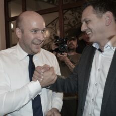 CDU-Kandidat Ingmar Jung gewinnt „Wiesbaden“ – Simon Rottloff (SPD) unterliegt und gratuliert