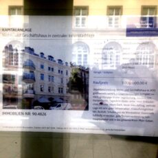3.000.000 EUR: „Lokal“-Haus am Sedanplatz steht wieder zum Verkauf/ 15-EUR-Kaltmiete-Wohnung noch leer
