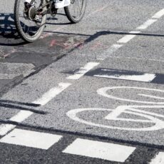 75-Jährige fährt mit ihrem Auto absichtlich 38-jährigen Fahrradfahrer an – Polizei leitet Strafverfahren ein