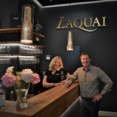 Laquai geht in Wiesbaden steil – Lorcher Weingut eröffnet heute Vinothek in der Mauergasse