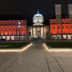 Wiesbaden erstrahlt heute Orange – 33 unübersehbare Zeichen gegen häusliche Gewalt an Frauen