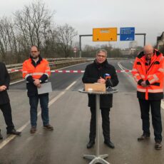 Salzbachtalbrücke: Erste freie Fahrten, Taxi-Zuschuss, Studien – und OB macht Druck in Sachen Brückenneubau