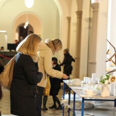 „Kunsthandwerk 2022“ ab heute im Rathausfoyer / Besondere Geschenkideen und Gast aus der Ukraine