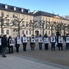 Mahnwache zum Gedenken des rassistischen Attentats in Hanau am 17. Februar auf dem Luisenplatz