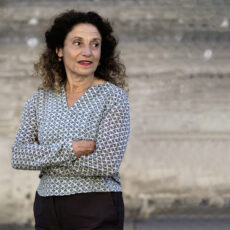 Reise durch bewegte Biografie: Adriana Altaras ist Gastgeberin der 23. Wiesbadener Literaturtage