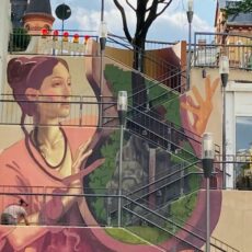 Street Art-Künstler aus Bali verwandelt eine der hässlichsten Wände der Stadt in traumhaftes Gemälde