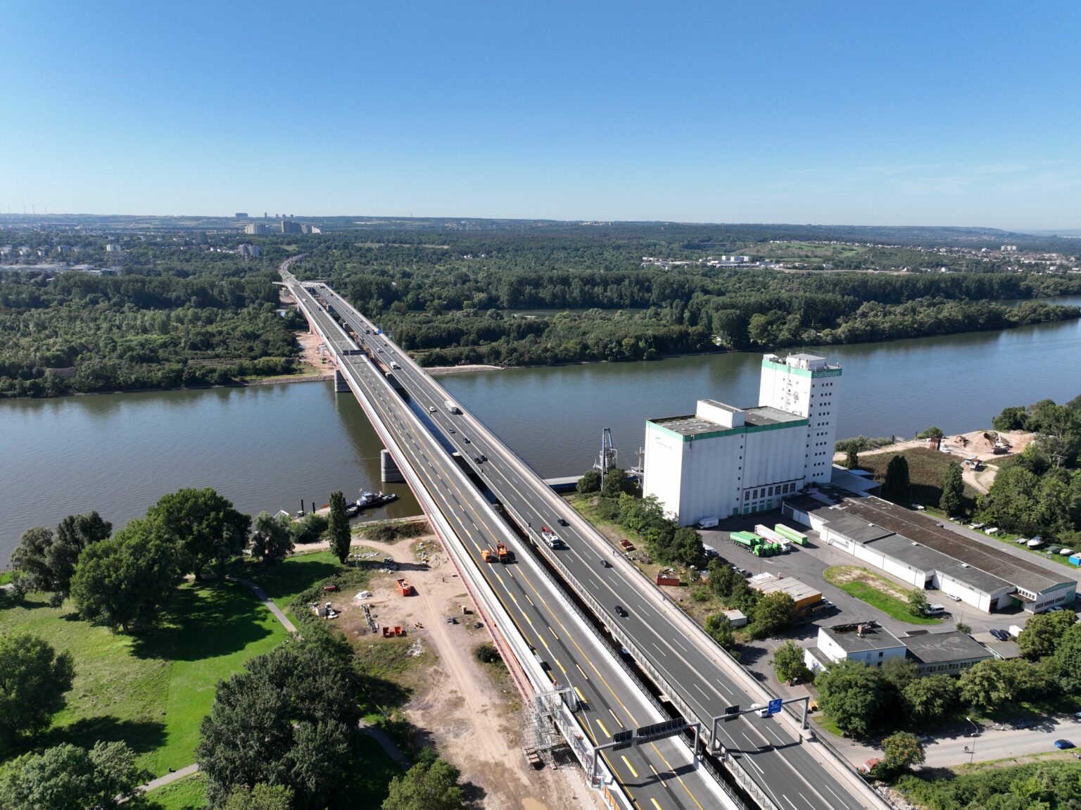 Fertig! Schiersteiner Brücke Mit Großem Tam Tam Eingeweiht - Und Ab ...