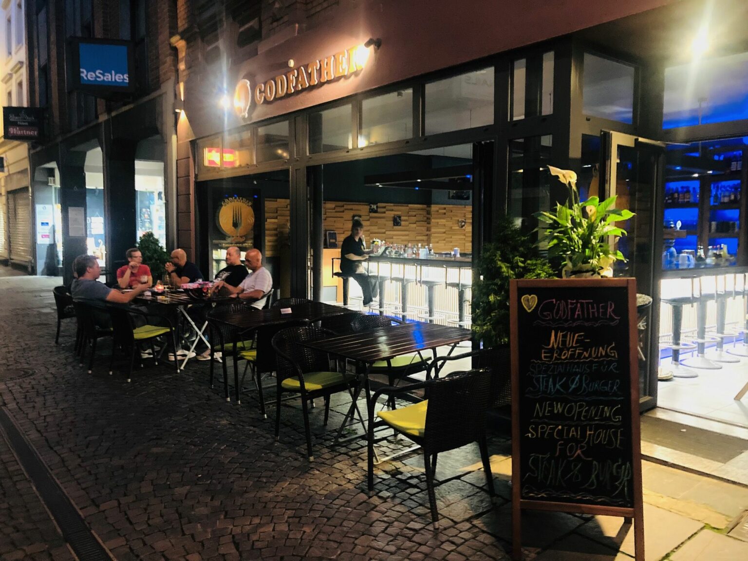 Rezensionen Für My Street Imbiss Wiesbaden Auf und zu: Kommen und Gehen in der Stadt - Gastronomie und