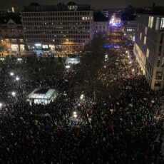 Wiesbaden, du kannst so wow sein! 15.000 demonstrieren gegen Rechtsextremismus und für die Demokratie