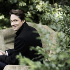 „Junger und sehr engagierter Dirigent“: Londoner Leo McFall wird neuer Generalmusikdirektor in Wiesbaden