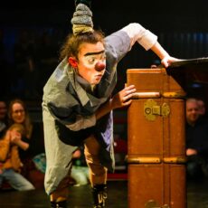 Die Zeit entschleunigen und das Herz berühren: Cirque Bouffon kündigt Rückkehr nach Wiesbaden an